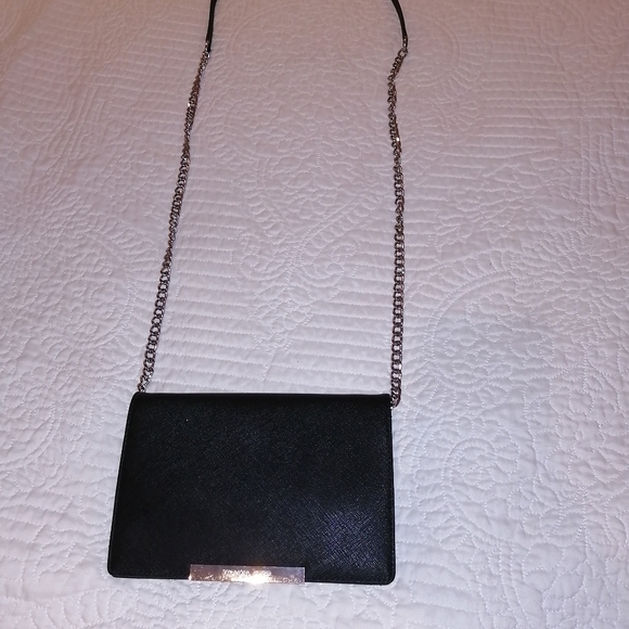 Michael Kors wallet on chain /clutch - Picture 8 of 16